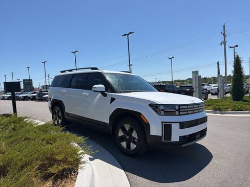 Certified 2026 Hyundai Santa Fe SEL FWD image 3