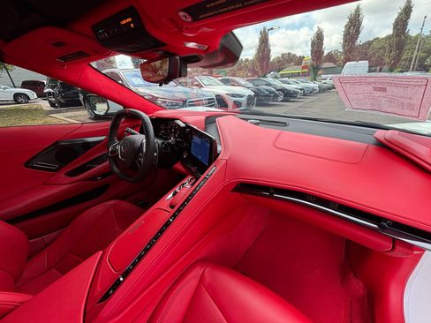 Used 2024 Chevrolet Corvette Stingray Premium Cpe w/ Z51 Performance Package RWD image 18