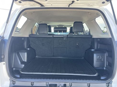 Used 2017 Toyota 4Runner SR5 Premium image 19