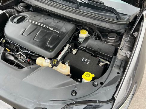 Used 2019 Jeep Cherokee Limited image 43