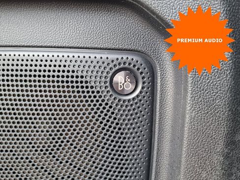 Used 2020 Ford Escape Titanium w/ Titanium Premium Package 2.0 image 23