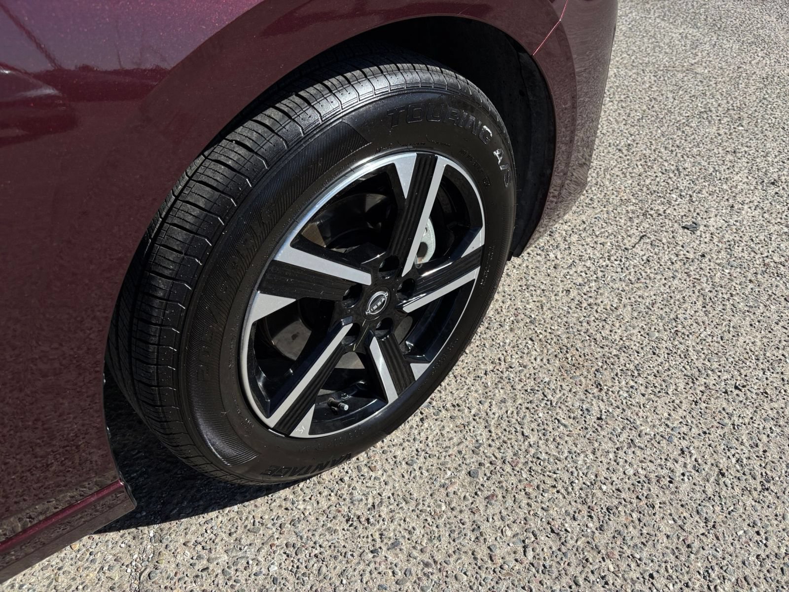 Used 2025 Nissan Sentra SV FWD image 28