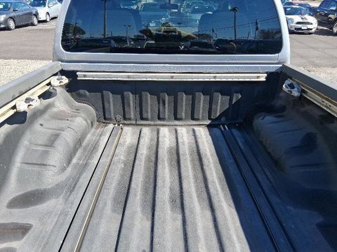 Used 2006 Nissan Frontier SE w/ (P01) Power Pkg image 28