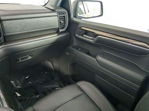 Used 2024 Chevrolet Silverado 1500 RST w/ Convenience Package II AWD/4WD image 40