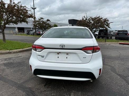 Used 2022 Toyota Corolla LE FWD image 7