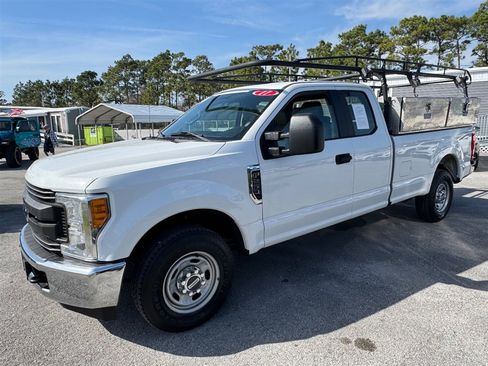 Used 2017 Ford F250 XL w/ Power Equipment Group image 7