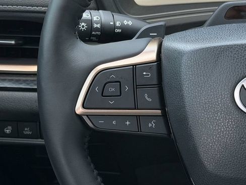 Used 2025 Toyota Grand Highlander AWD Hybrid image 14