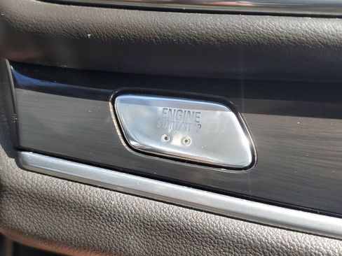 Used 2020 Buick Enclave Essence w/ Sound and Sites Package image 37