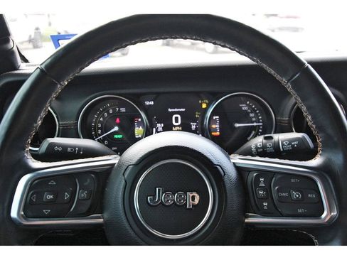 Used 2021 Jeep Wrangler Unlimited Sahara AWD/4WD image 9