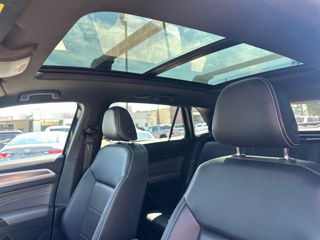 Used 2021 Volkswagen Atlas Cross Sport SEL AWD/4WD image 21
