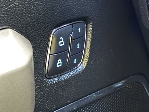 Used 2018 Ford F150 Lariat w/ Equipment Group 502A Luxury image 20