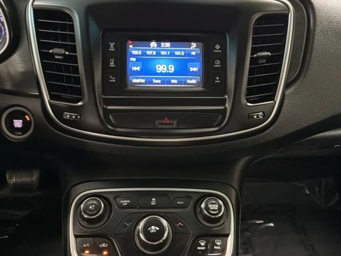 Used 2016 Chrysler 200 Limited FWD image 14