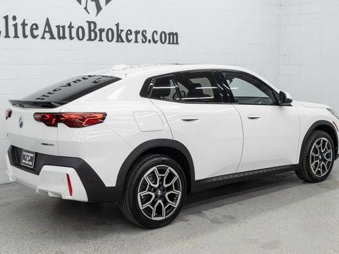 Used 2025 BMW X2 xDrive28i image 6