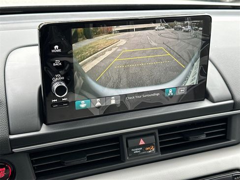 New 2025 Honda Pilot Touring image 29