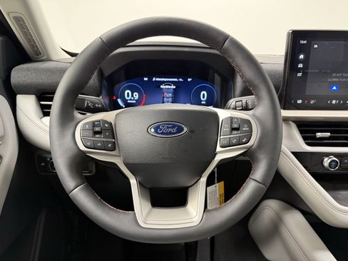 New 2025 Ford Explorer Active w/ Active Comfort Package image 21