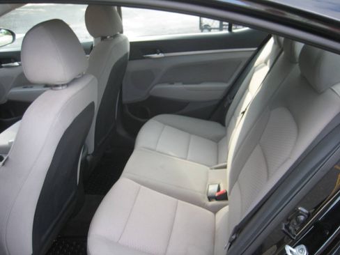 Used 2020 Hyundai Elantra SEL FWD image 10