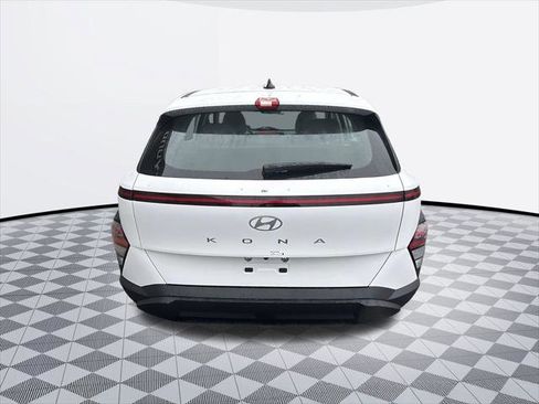 New 2026 Hyundai Kona SE image 6