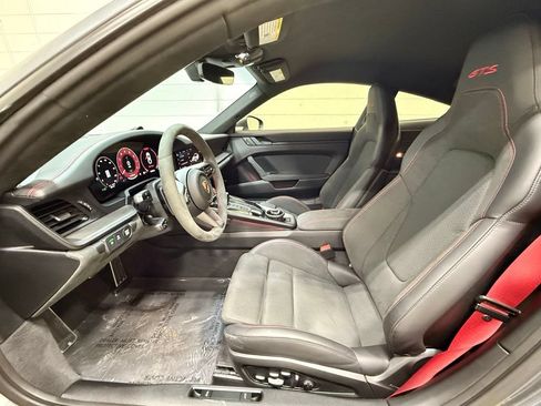 Used 2025 Porsche 911 Carrera 4 GTS AWD/4WD image 38