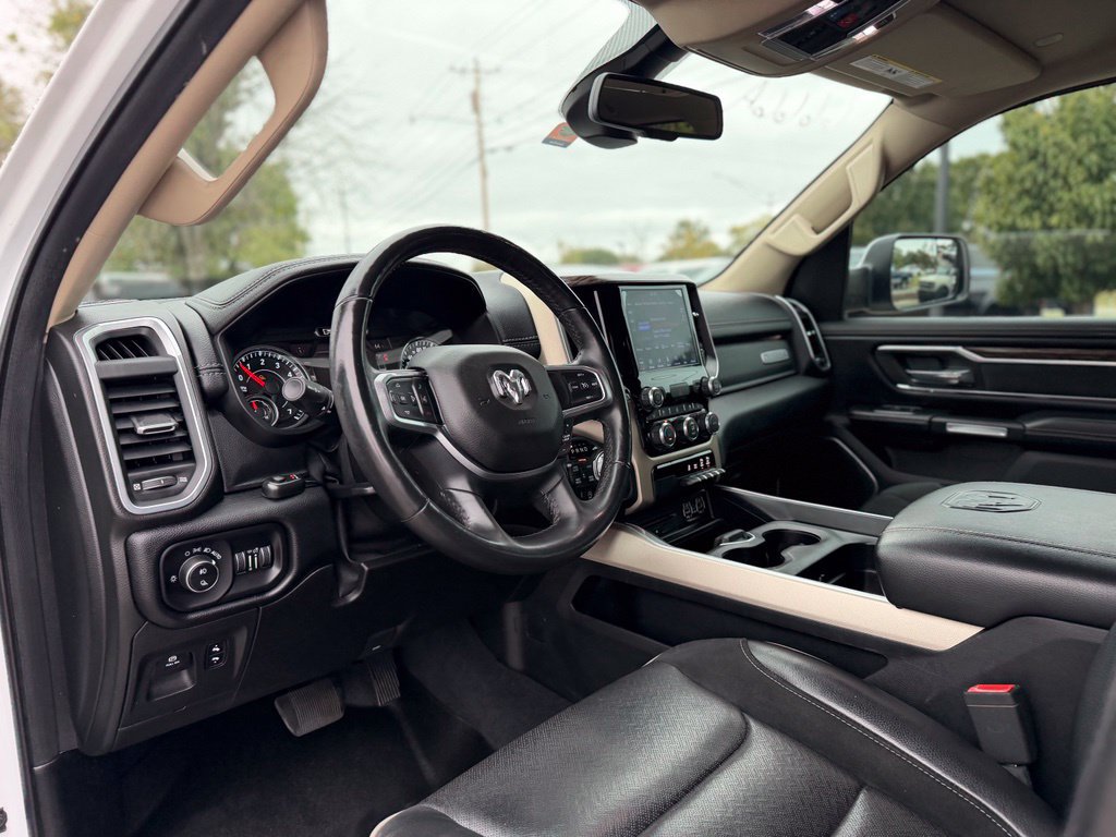 Used 2019 RAM 1500 Laramie AWD/4WD image 12