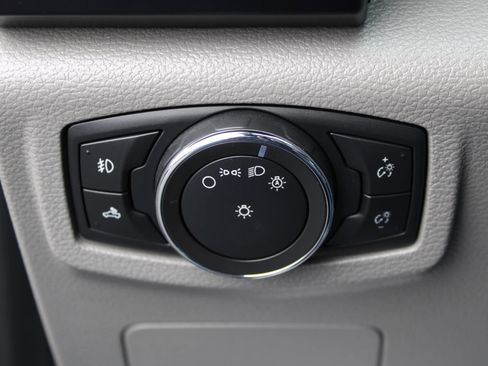 Used 2017 Ford F150 XL w/ Equipment Group 101A Mid image 10