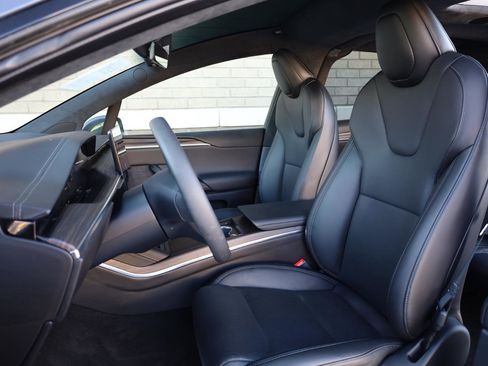 Used 2023 Tesla Model X image 16