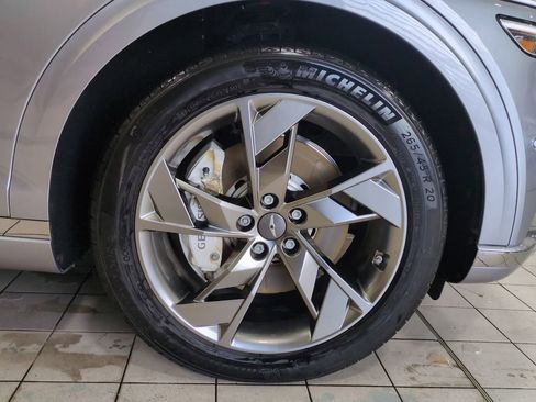 Certified 2025 Genesis Electrified GV70 w/ Prestige Package AWD/4WD image 30