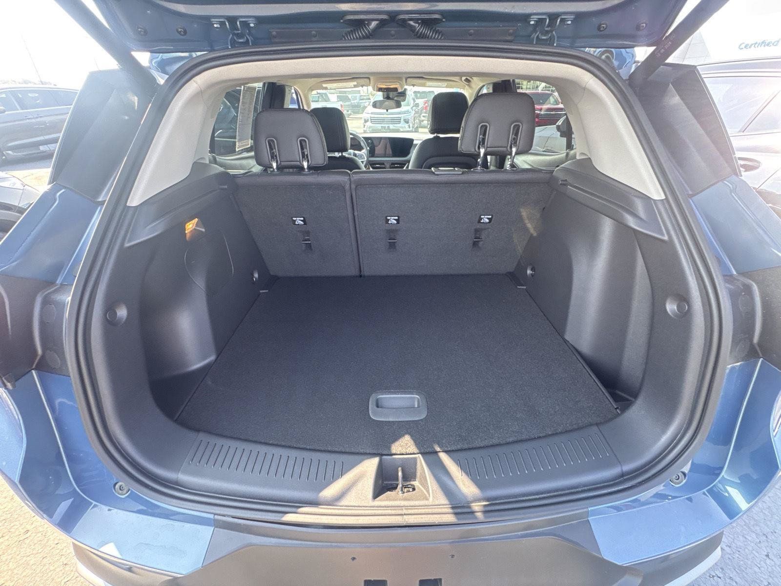 Used 2025 Buick Encore GX Preferred w/ Comfort Package FWD image 11
