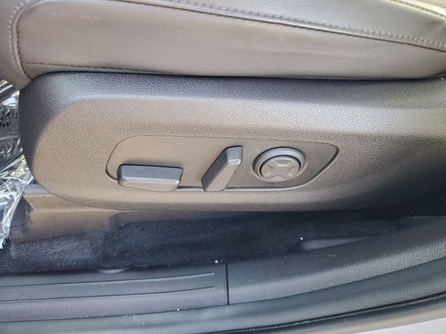 Used 2023 Kia Carnival SX image 7