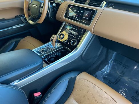 Used 2022 Land Rover Range Rover Sport SVR image 19