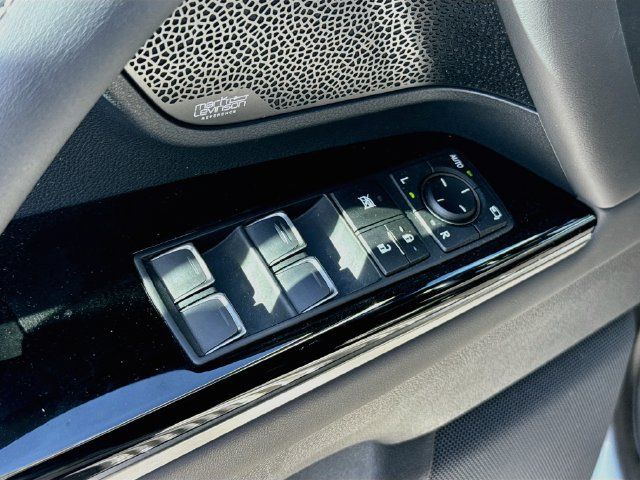 Used 2024 Lexus LX 600 4WD w/ Appearance Package image 18