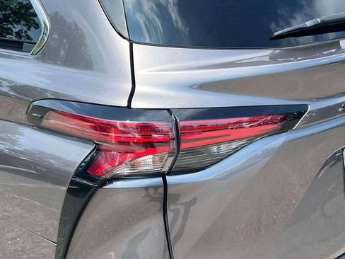 Certified 2022 Toyota Sienna XLE FWD image 14