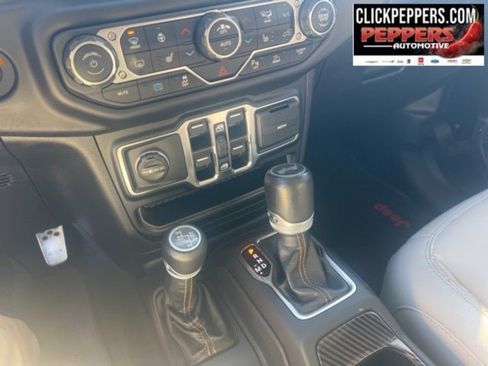 Used 2021 Jeep Wrangler Unlimited Sahara image 10