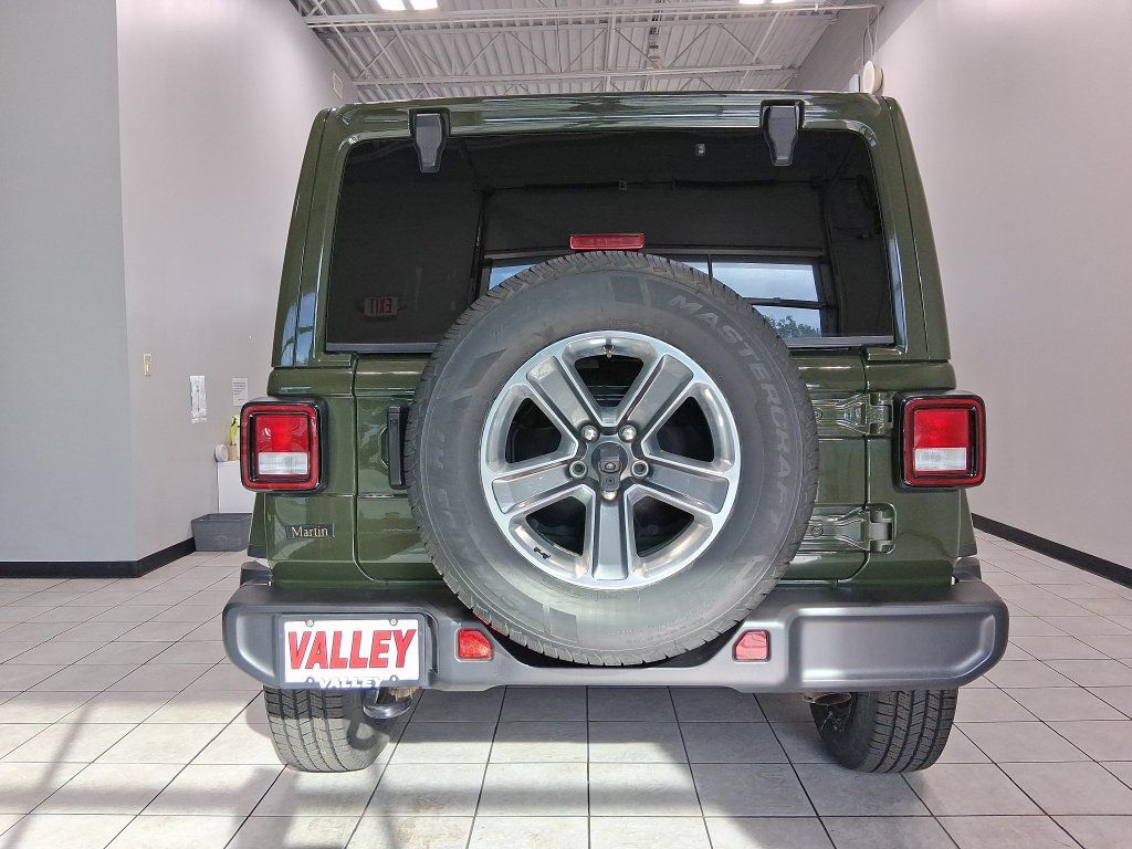 Used 2022 Jeep Wrangler Unlimited Sahara w/ Cold Weather Group AWD/4WD image 6
