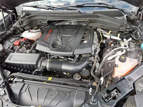 Used 2024 Alfa Romeo Stelvio Sprint image 28
