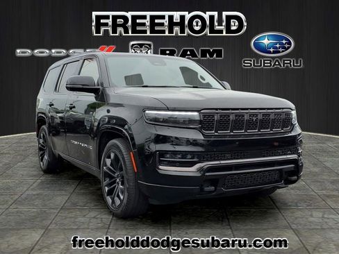 Used 2023 Jeep Grand Wagoneer Series III w/ Rear Seat Video Group 1 AWD/4WD image 1