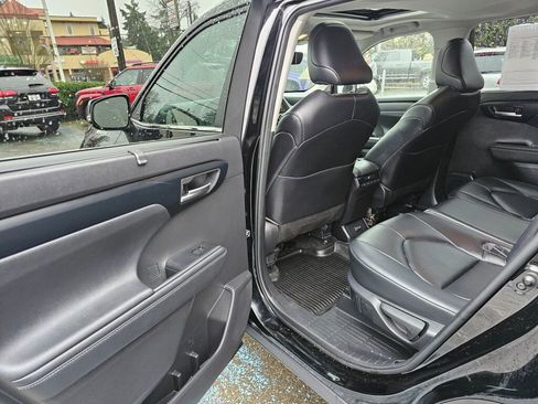 Used 2023 Toyota Highlander XLE image 13