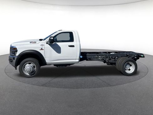 New 2025 RAM 4500 Tradesman RWD image 2