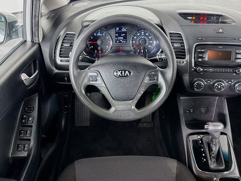 Used 2017 Kia Forte LX image 16