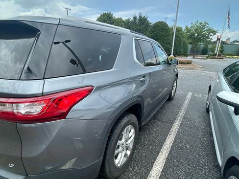 Used 2018 Chevrolet Traverse LT AWD/4WD image 18
