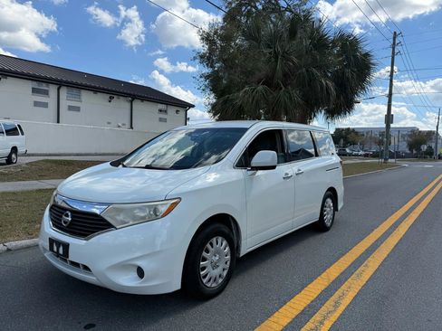 Used 2011 Nissan Quest S image 3
