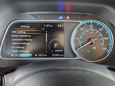 Certified 2024 Nissan Leaf SV Plus image 27