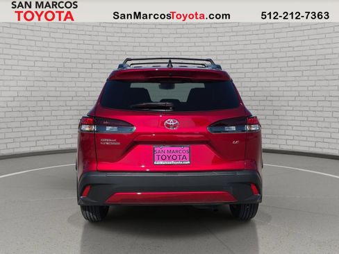 Used 2026 Toyota Corolla Cross LE FWD image 7