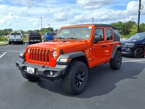 Used 2020 Jeep Wrangler Unlimited Sport w/ Technology Group AWD/4WD image 23