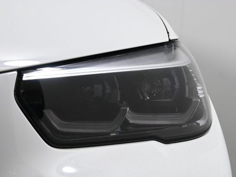 Used 2022 BMW X5 xDrive40i w/ Premium Package AWD/4WD image 11