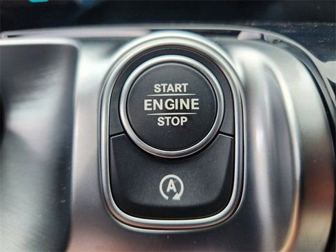 Used 2026 Mercedes-Benz GLB 250 4MATIC image 24