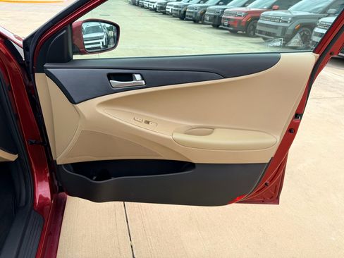 Used 2012 Hyundai Sonata GLS FWD image 12