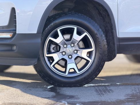 Used 2022 Honda Passport TrailSport image 2