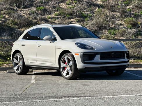 New 2026 Porsche Macan S image 10