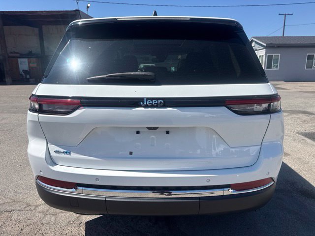 Used 2023 Jeep Grand Cherokee 4WD 4xe image 6