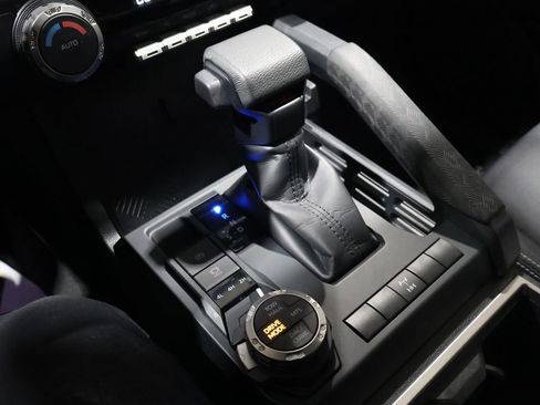 Used 2025 Toyota Tacoma TRD Off-Road image 29